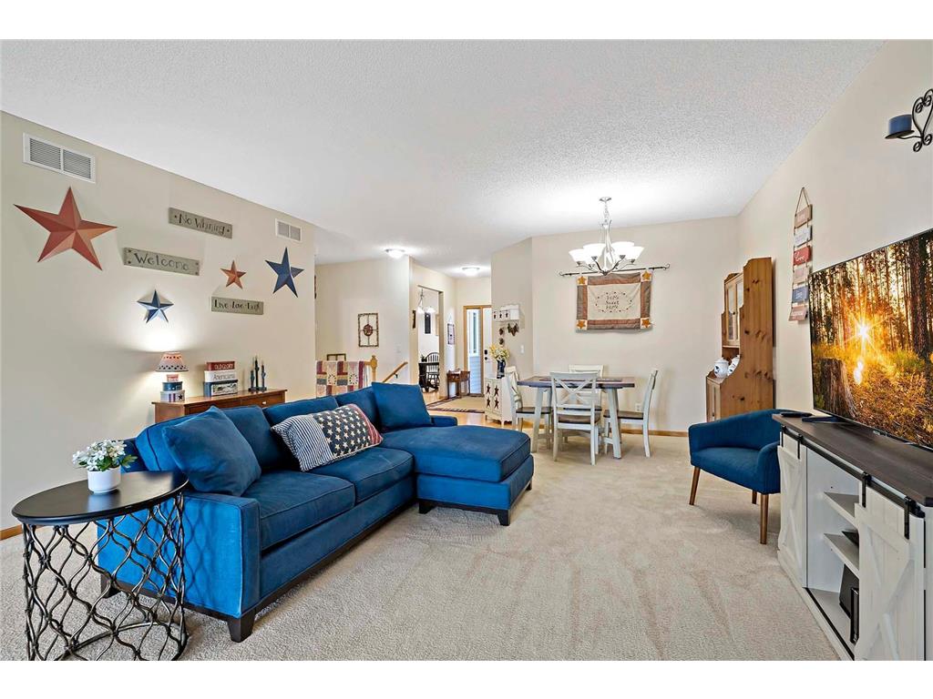 2714 Village Drive Faribault MN 55021 6754349 image1