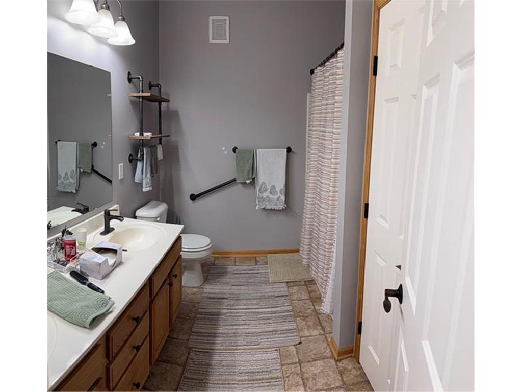2714 Village Drive Faribault MN 55021 7083518 image8