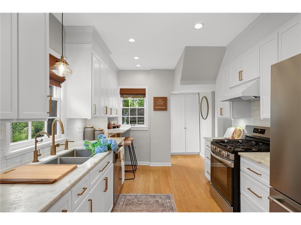 2715 Robbins Street Minneapolis MN 55410 7091210 image23