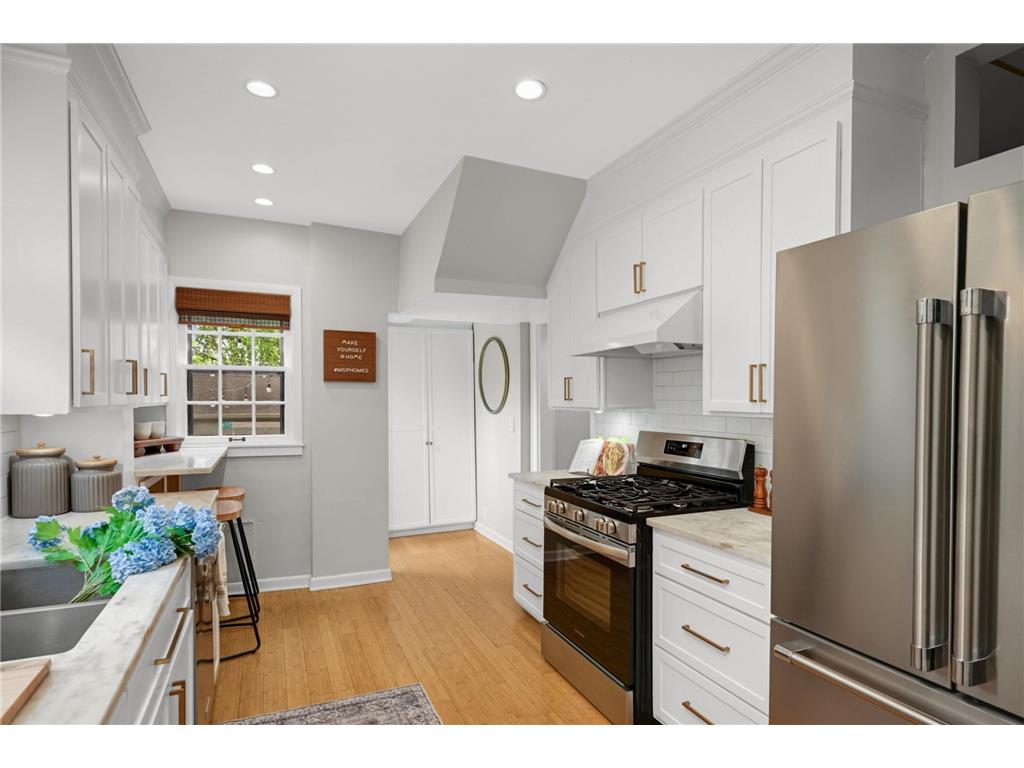 2715 Robbins Street Minneapolis MN 55410 7091210 image25