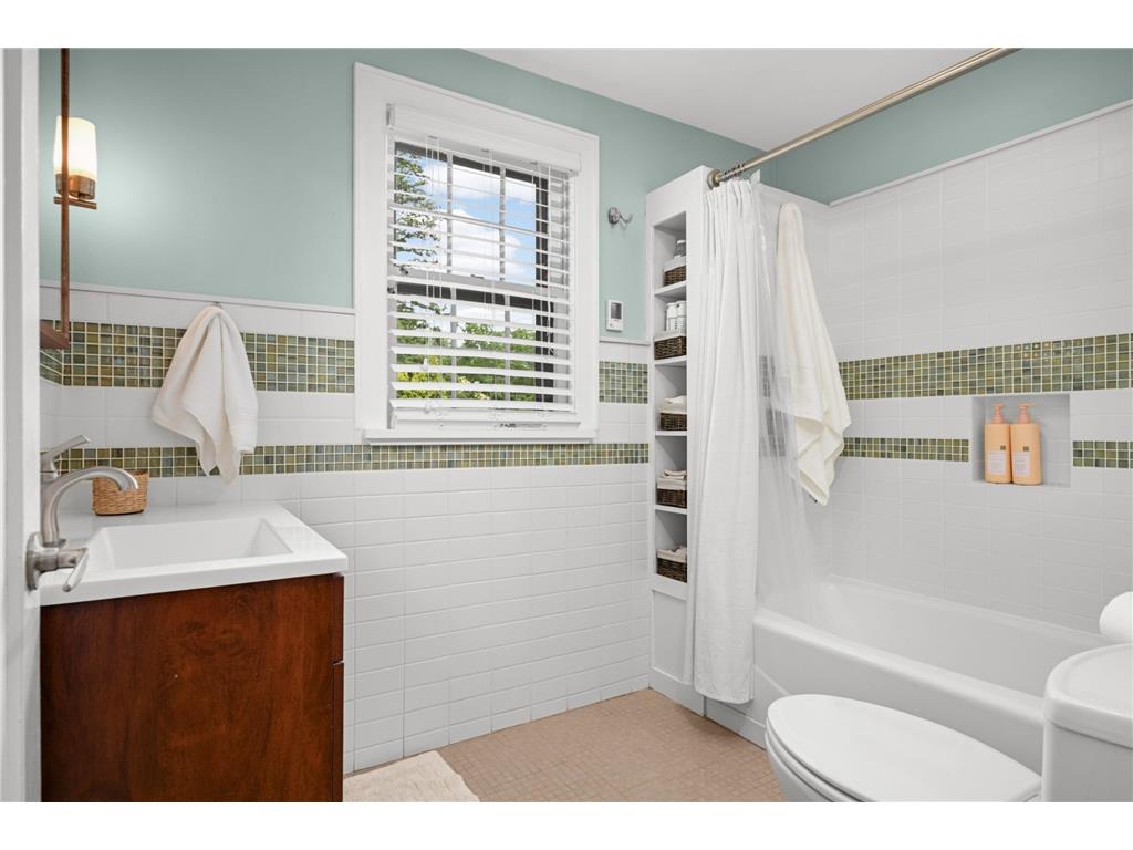 2715 Robbins Street Minneapolis MN 55410 7091210 image33