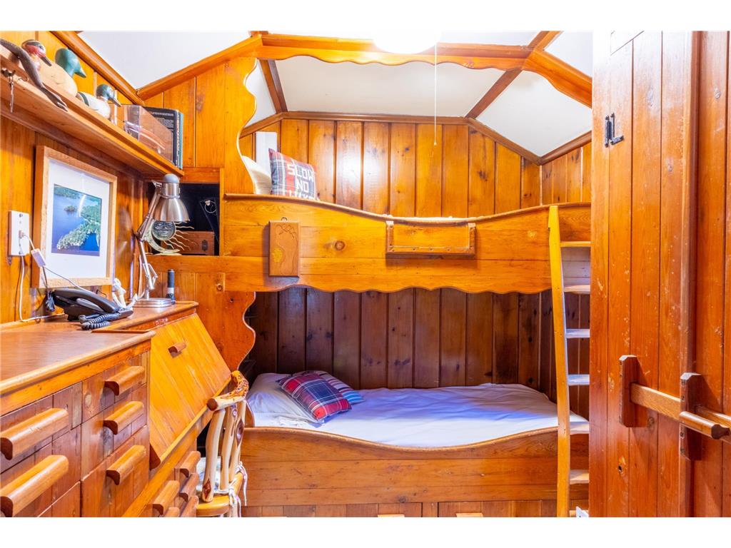 2715 Roberts Island International Falls MN 56649 - Rainy 6767803 image15