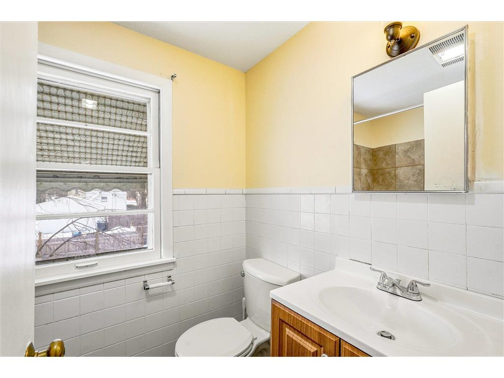 2716 2nd Avenue S Minneapolis MN 55408 6826186 image18