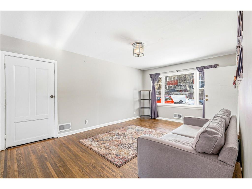 2716 2nd Avenue S Minneapolis MN 55408 6826186 image2