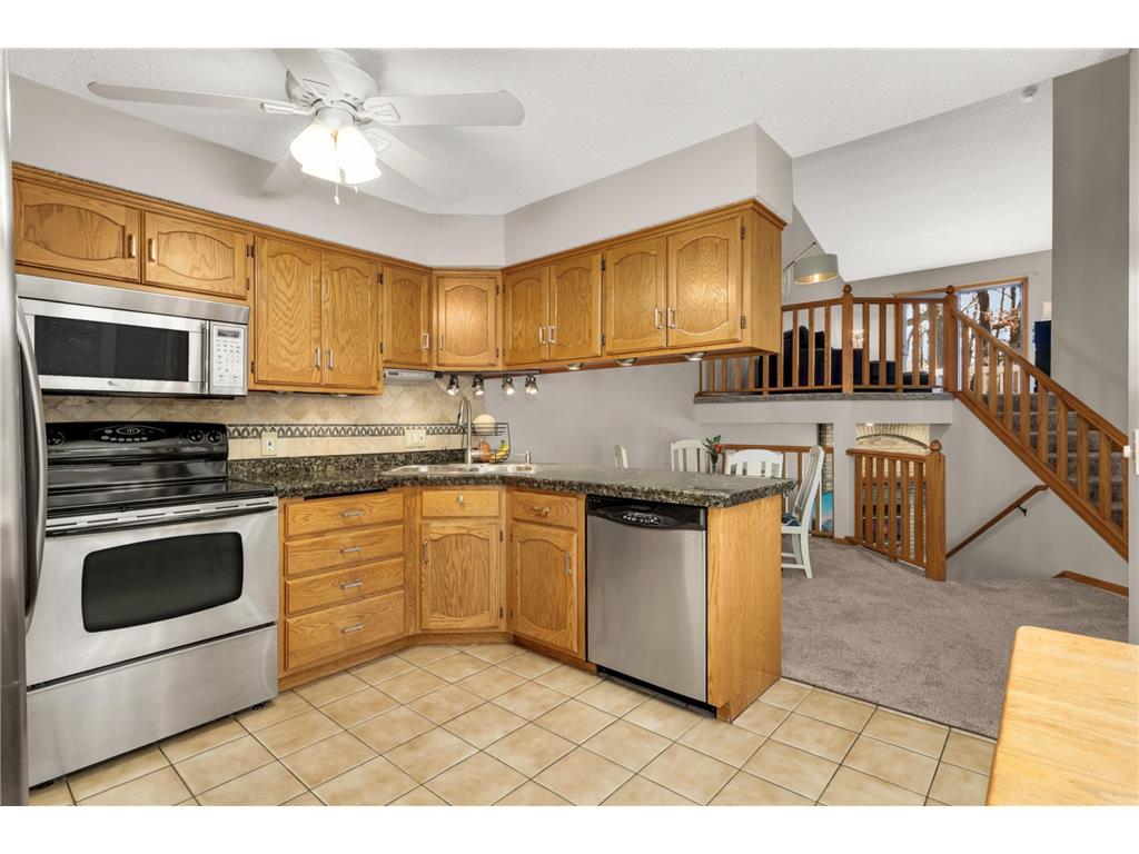 2716 River Woods Lane Burnsville MN 55337 7056182 image3