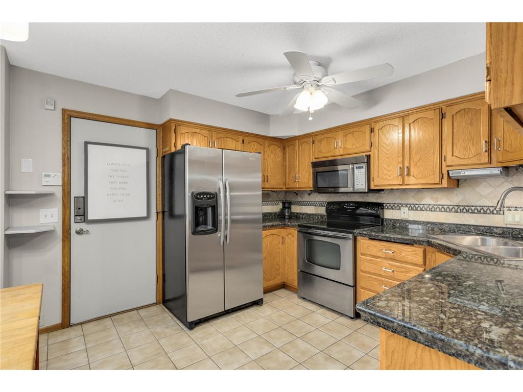 2716 River Woods Lane Burnsville MN 55337 7056182 image4