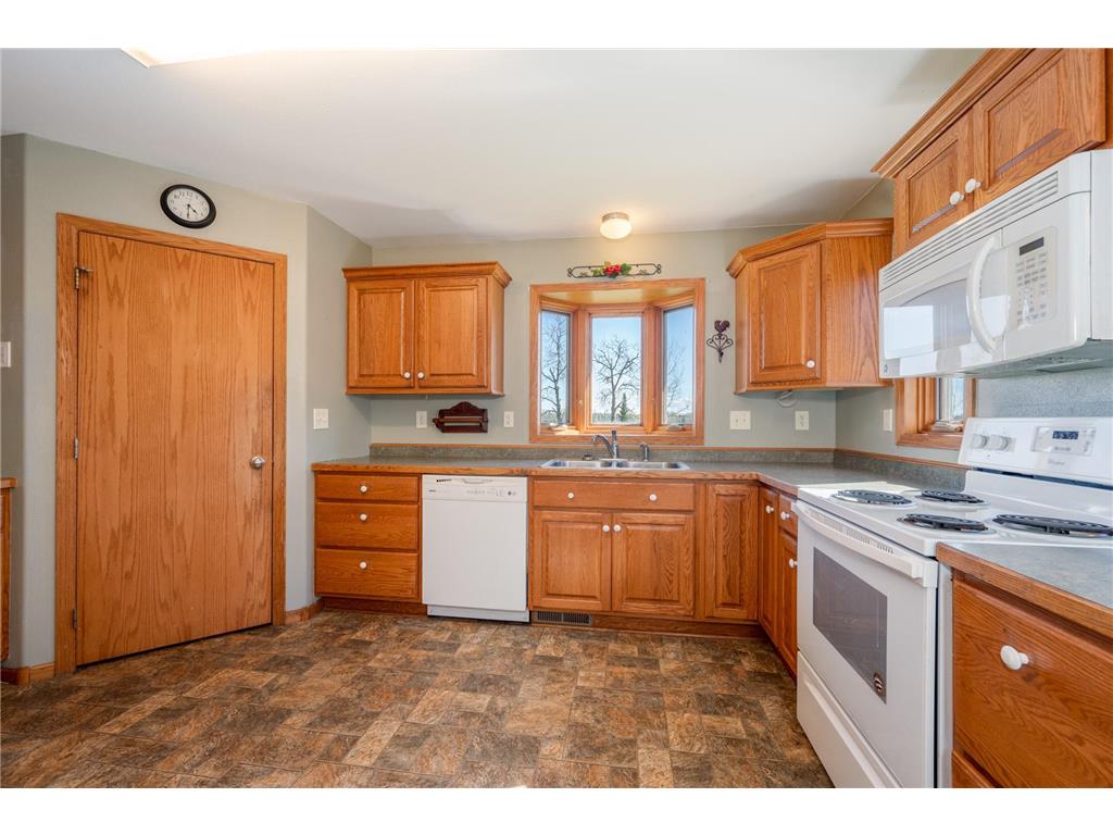 27162 County Road 16 Goodland Twp MN 55746 - Little Island Lake 7085187 image19