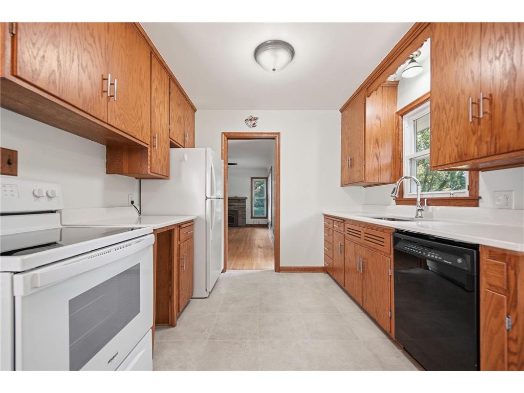 2717 30th Avenue NE Saint Anthony MN 55418 7056729 image6