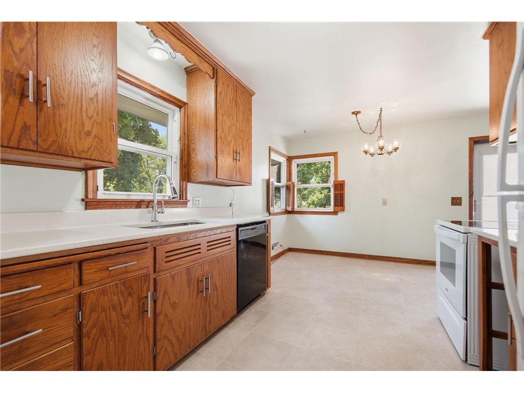 2717 30th Avenue NE Saint Anthony MN 55418 7056729 image8