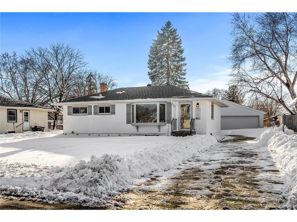 2717 Chippewa Avenue North Saint Paul MN 55109 6682619 image1