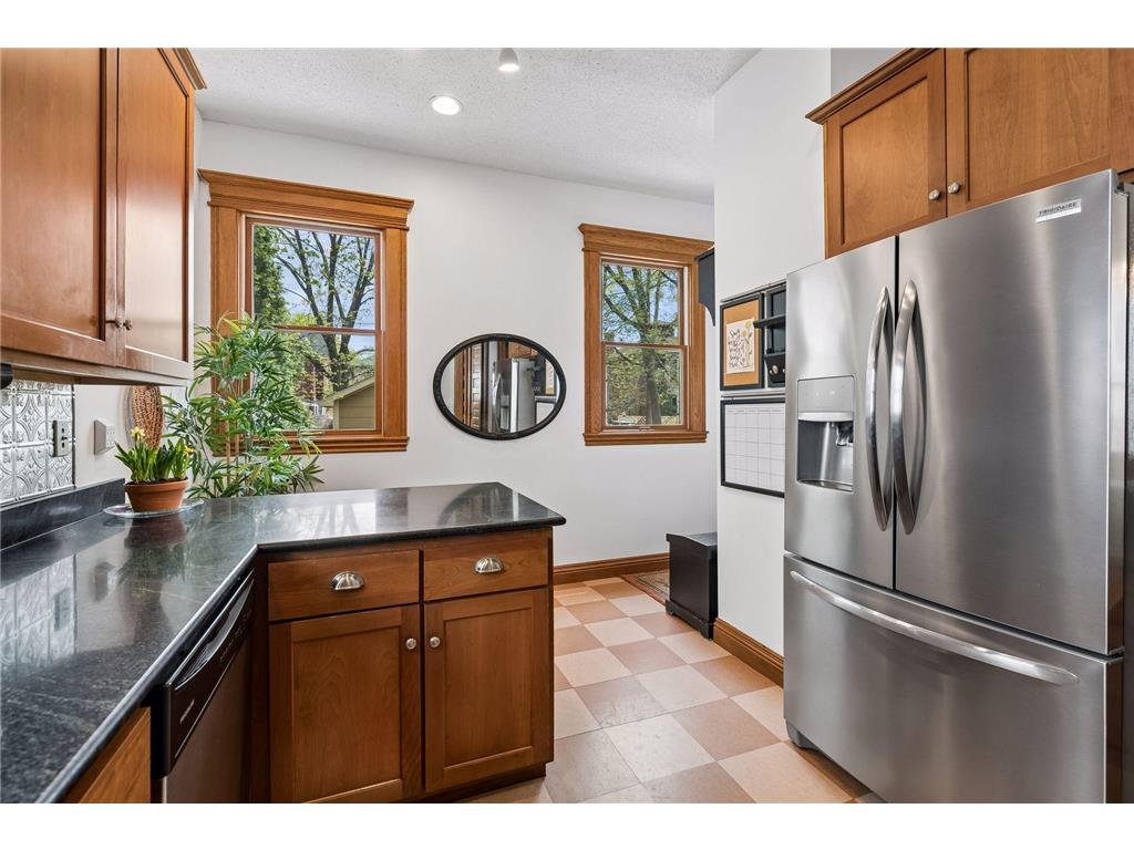 2717 Emerson Avenue S Minneapolis MN 55408 7066653 image18