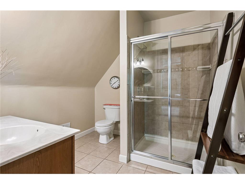 2717 Emerson Avenue S Minneapolis MN 55408 7066653 image34