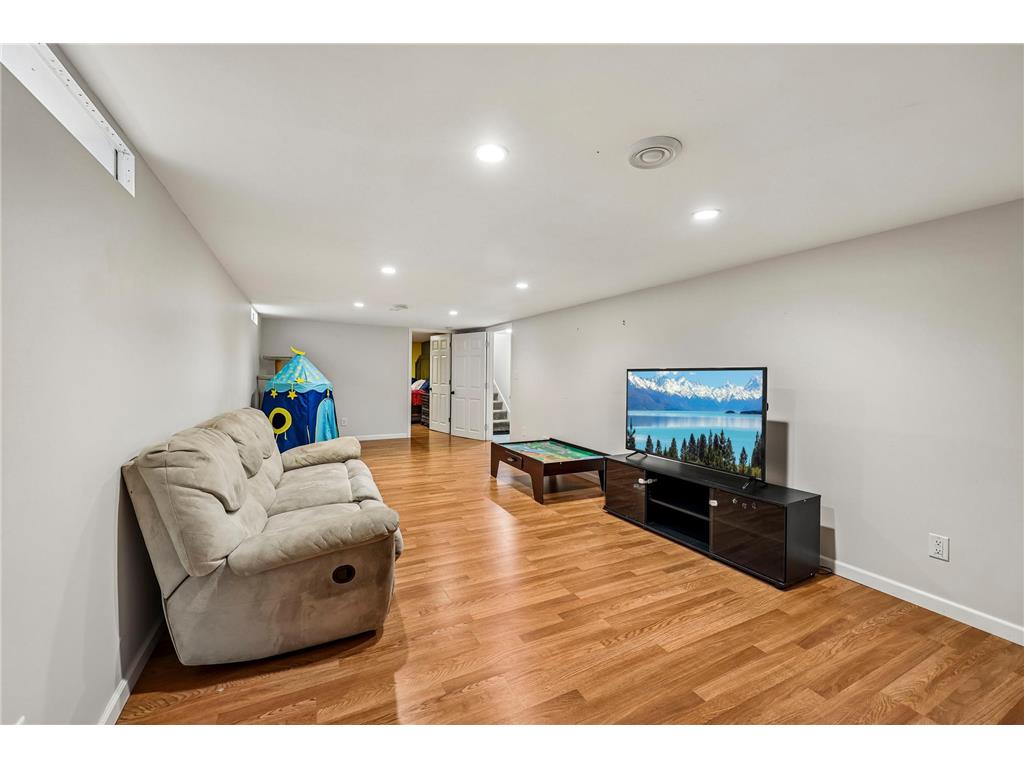 2717 Terrace Drive Burnsville MN 55337 7075998 image24
