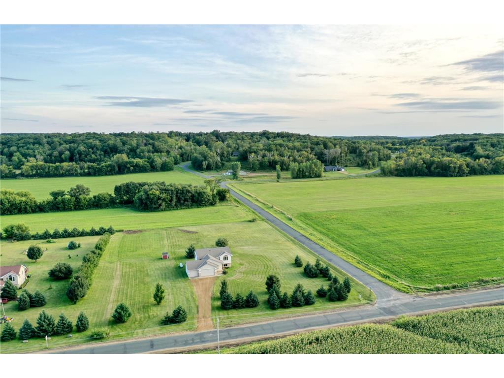 2718 55th Avenue East Farmington WI 54020 6784556 image1