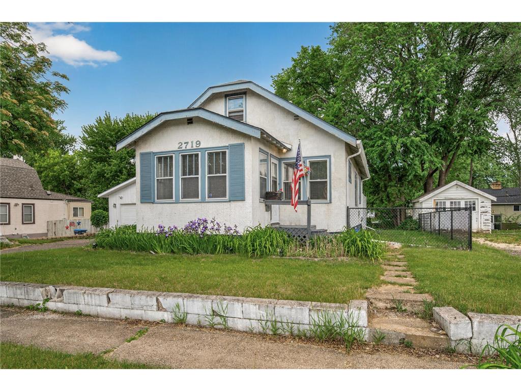 2719 16th Avenue E North Saint Paul MN 55109 7082525 image1
