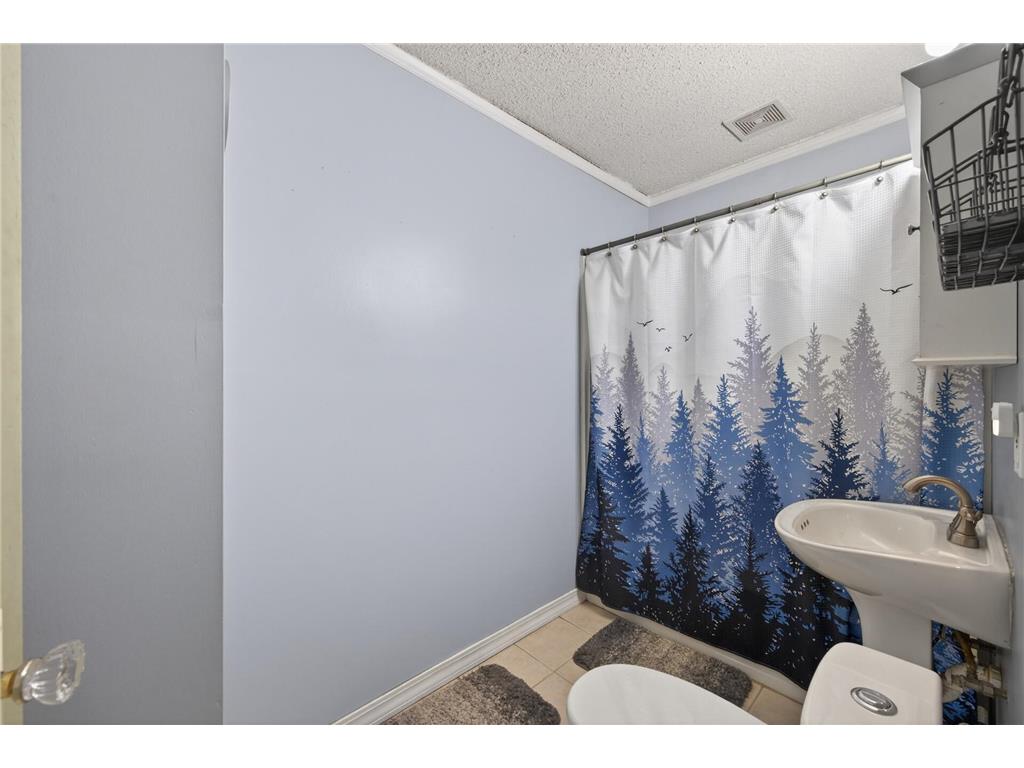 2719 16th Avenue E North Saint Paul MN 55109 7082525 image22