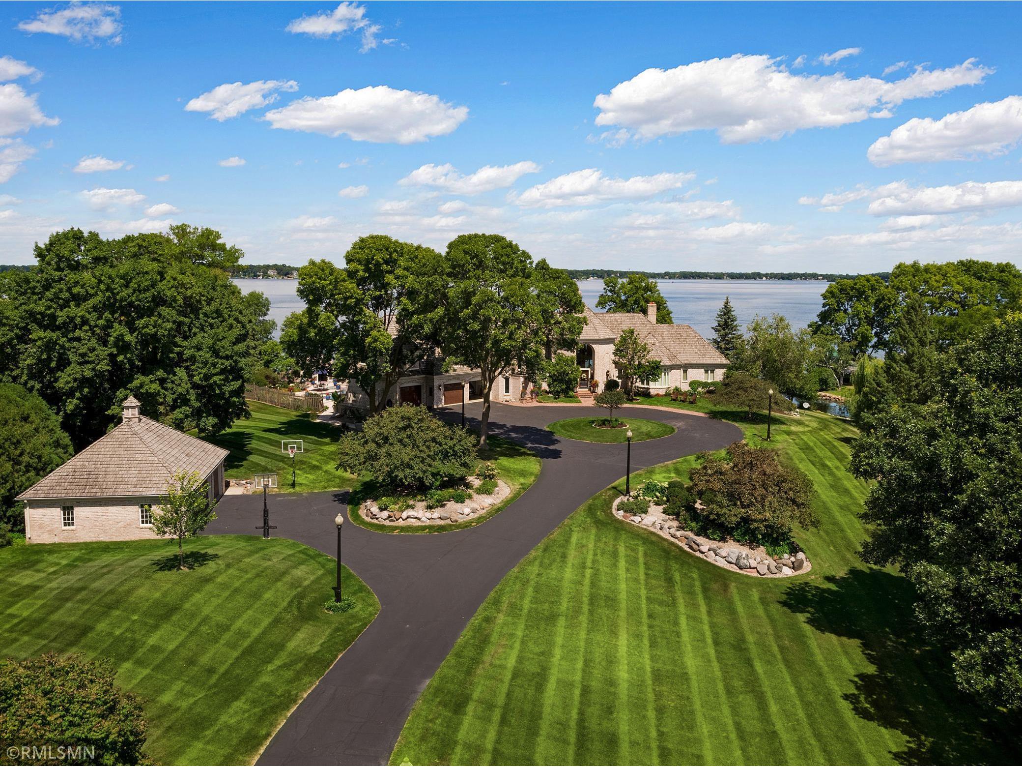 27190 Edgewood Road Shorewood MN 55331 - Lake Minnetonka 6011519 image1