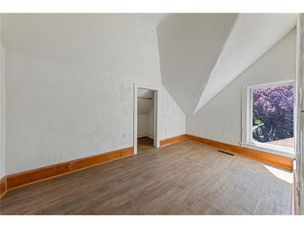 272 W Tyrone Street Le Center MN 56057 7068040 image17