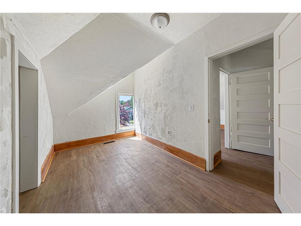 272 W Tyrone Street Le Center MN 56057 7068040 image18