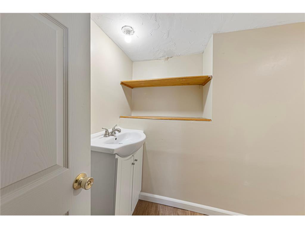272 W Tyrone Street Le Center MN 56057 7068040 image22