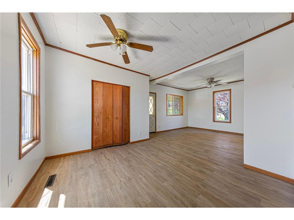 272 W Tyrone Street Le Center MN 56057 7068040 image7
