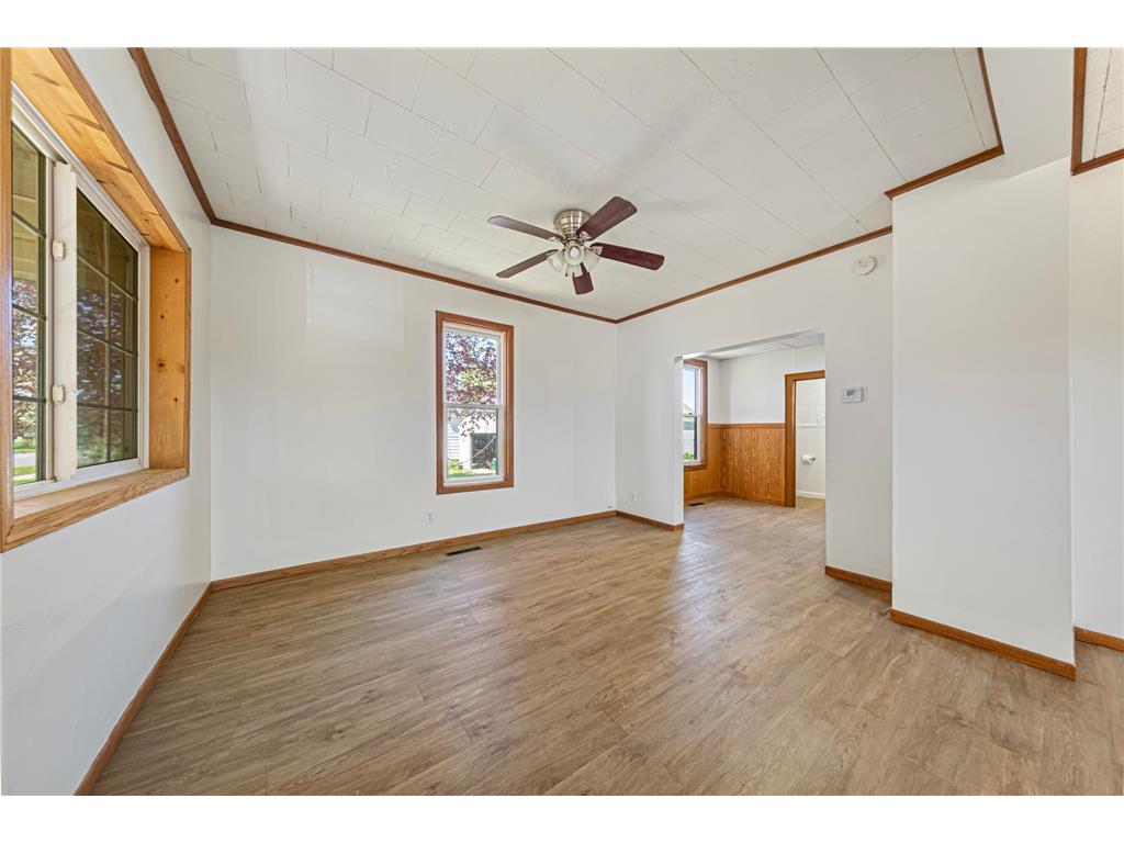272 W Tyrone Street Le Center MN 56057 7068040 image9