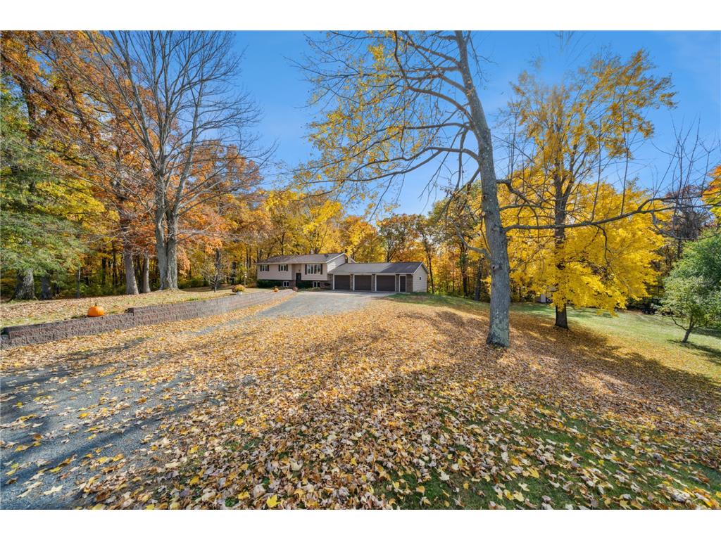 2720 30th Avenue East Farmington WI 54020 6615595 image1