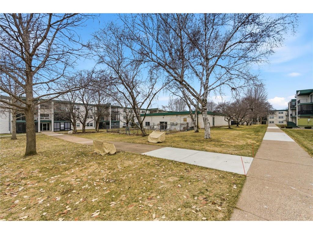 2720 Dale Street N #C114 Roseville MN 55113 7036491 image13