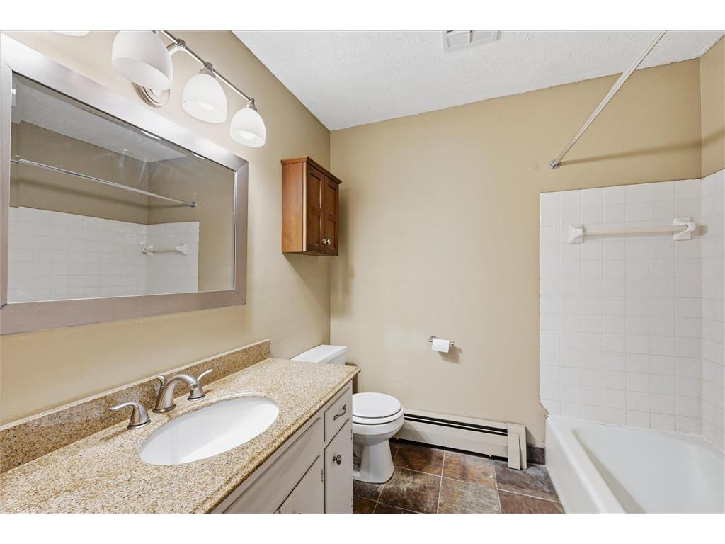 2720 Dale Street N #C114 Roseville MN 55113 7036491 image32