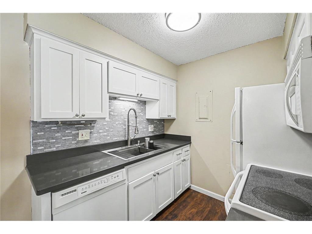 2720 Dale Street N #C313 Roseville MN 55113 7085476 image3