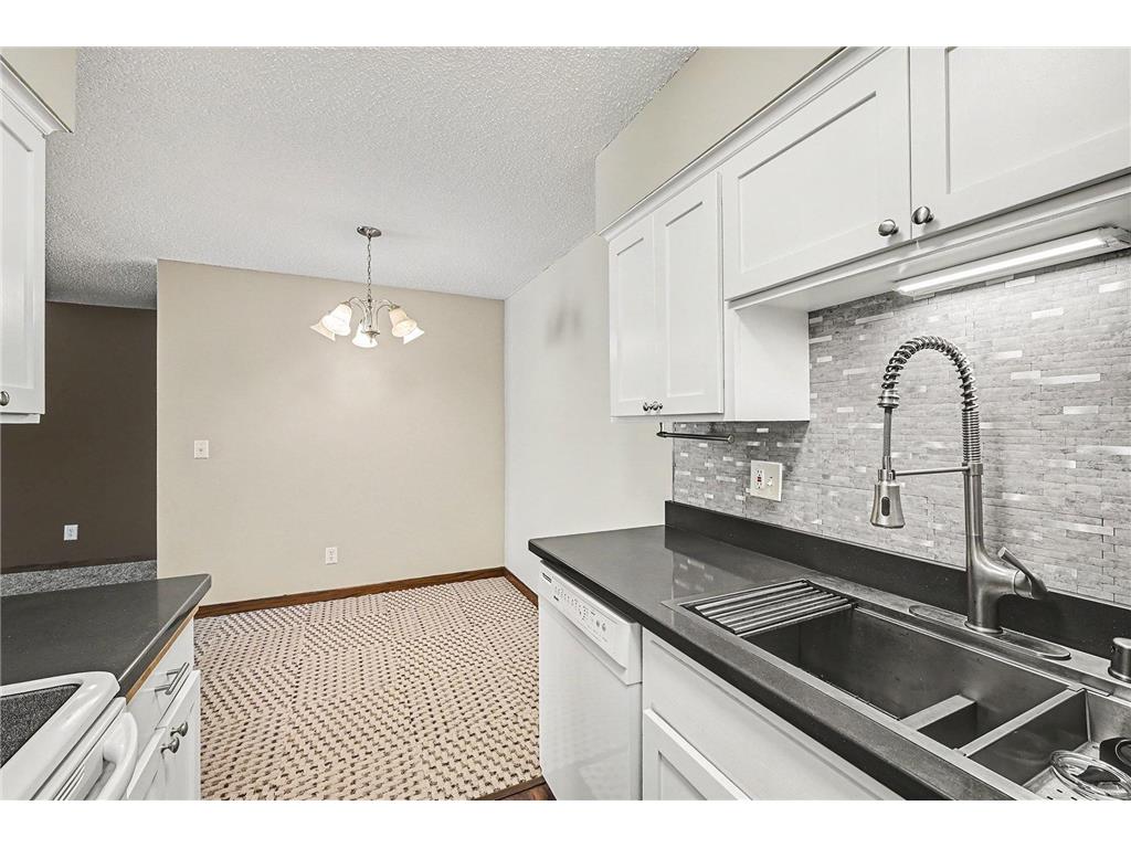 2720 Dale Street N #C313 Roseville MN 55113 7085476 image4