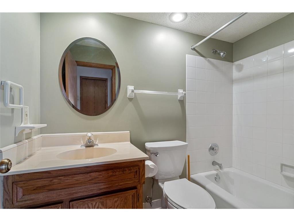2720 Lake Court Drive #103 Mounds View MN 55112 7047574 image21