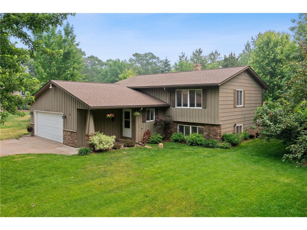 2720 Maple Drive S, Cambridge, MN, 55008 MLS 6386300 Edina Realty