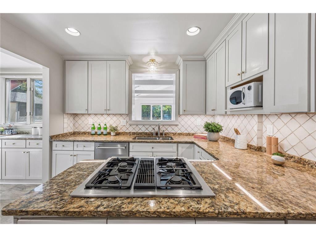 2720 Sunset Boulevard Minneapolis MN 55416 7084230 image11