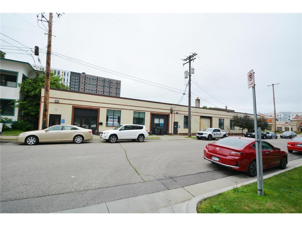 2720 University Avenue SE Minneapolis MN 55414 7016666 image6