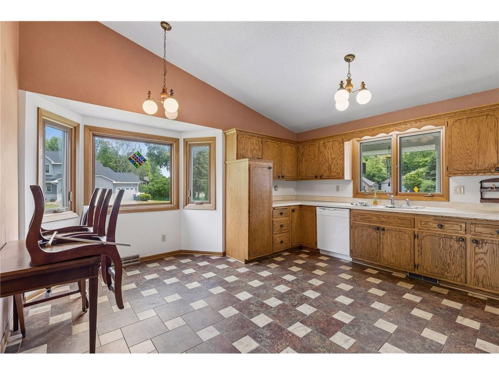 2722 Innsbruck Drive New Brighton MN 55112 7038699 image10