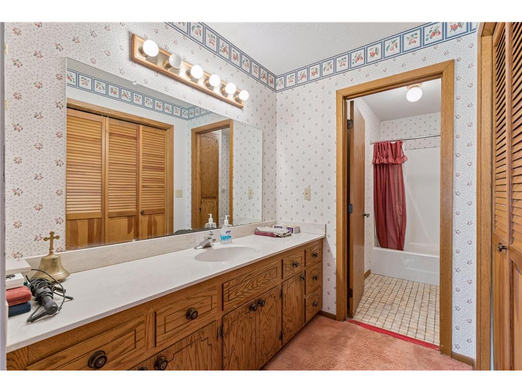 2722 Innsbruck Drive New Brighton MN 55112 7038699 image15