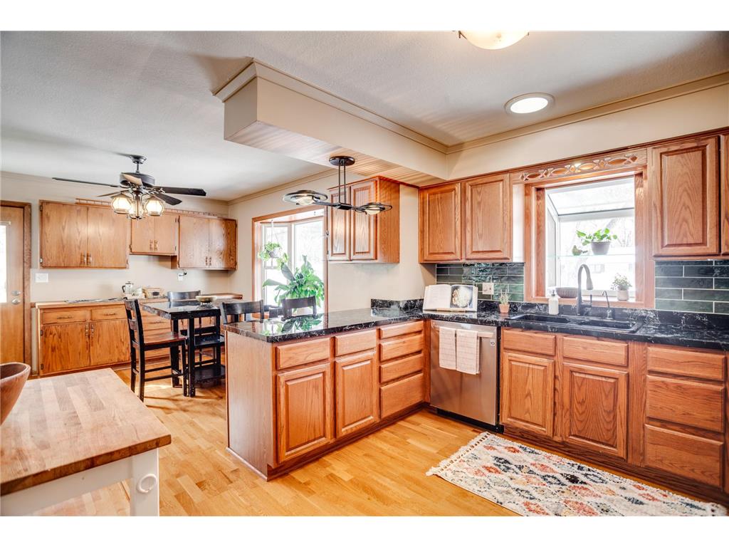 2722 Vale Crest Road Crystal MN 55422 7067537 image4