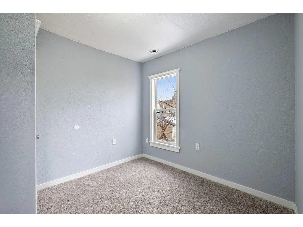 2723 Dupont Avenue N Minneapolis MN 55411 7041608 image10