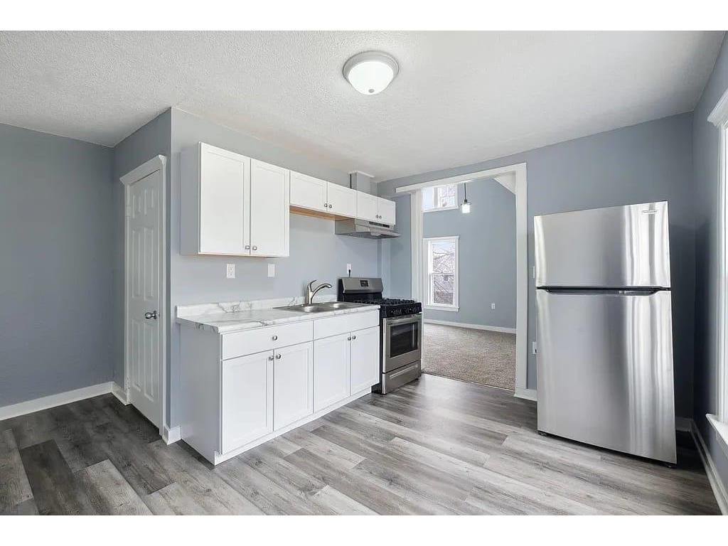 2723 Dupont Avenue N Minneapolis MN 55411 7041608 image19