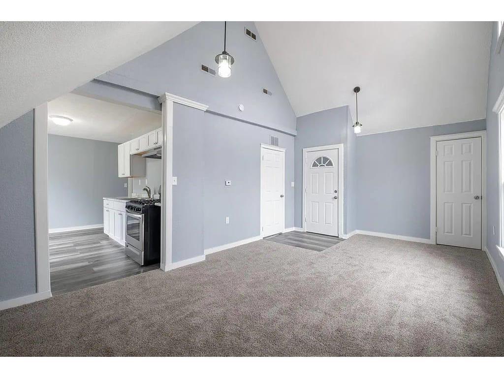 2723 Dupont Avenue N Minneapolis MN 55411 7041608 image24