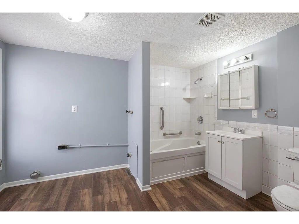 2723 Dupont Avenue N Minneapolis MN 55411 7041608 image25