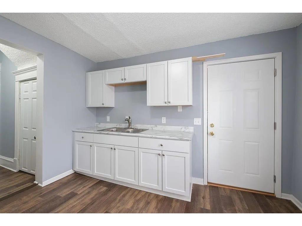 2723 Dupont Avenue N Minneapolis MN 55411 7041608 image4