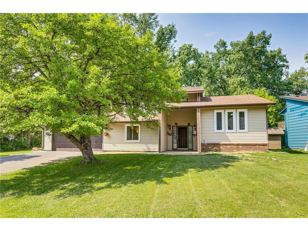 2723 Innsbruck Drive New Brighton MN 55112 6769393 image1