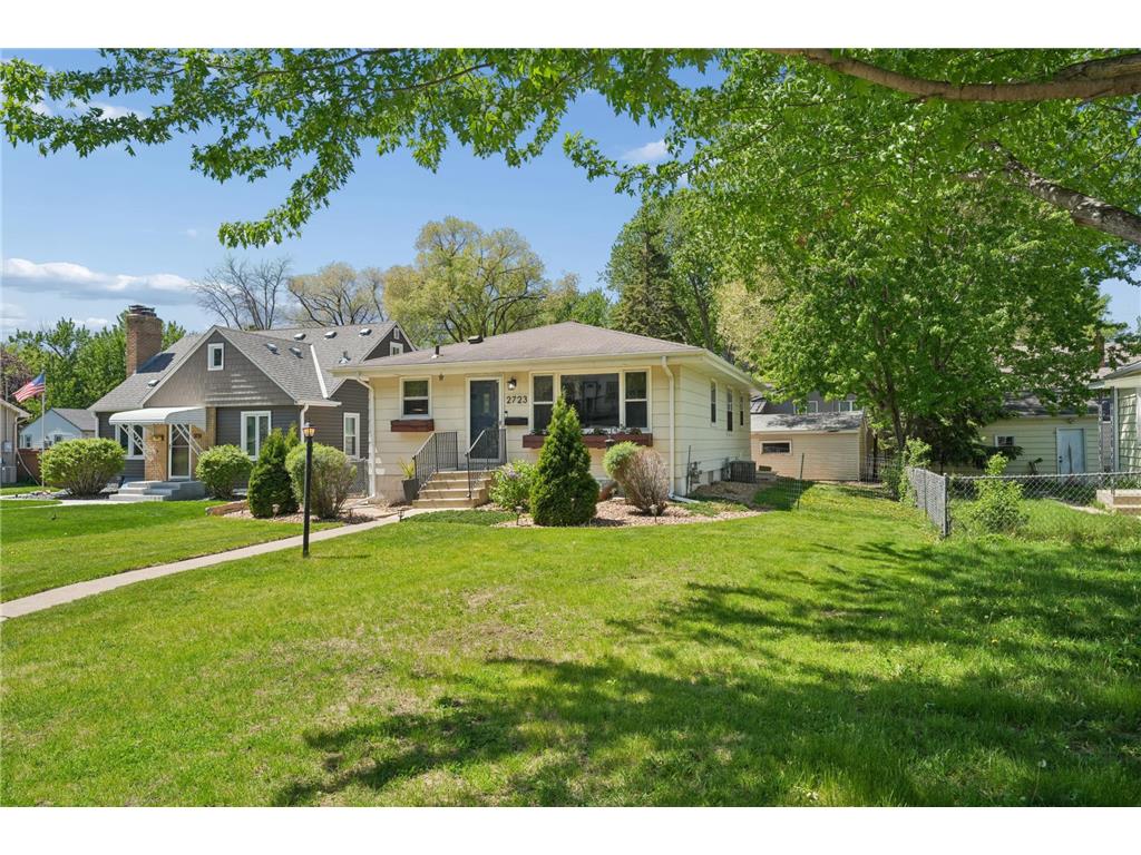 2723 Mcnair Drive N Robbinsdale MN 55422 7065556 image1