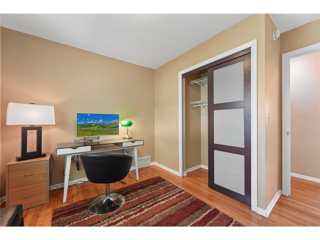 2723 Mcnair Drive N Robbinsdale MN 55422 7065556 image16