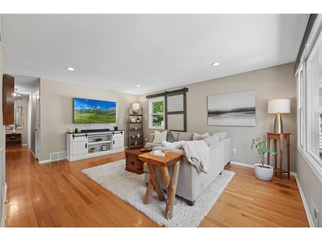 2723 Mcnair Drive N Robbinsdale MN 55422 7065556 image2