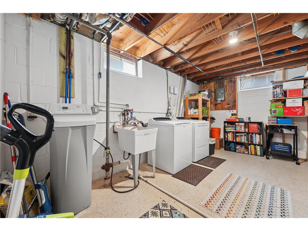 2723 Mcnair Drive N Robbinsdale MN 55422 7065556 image29
