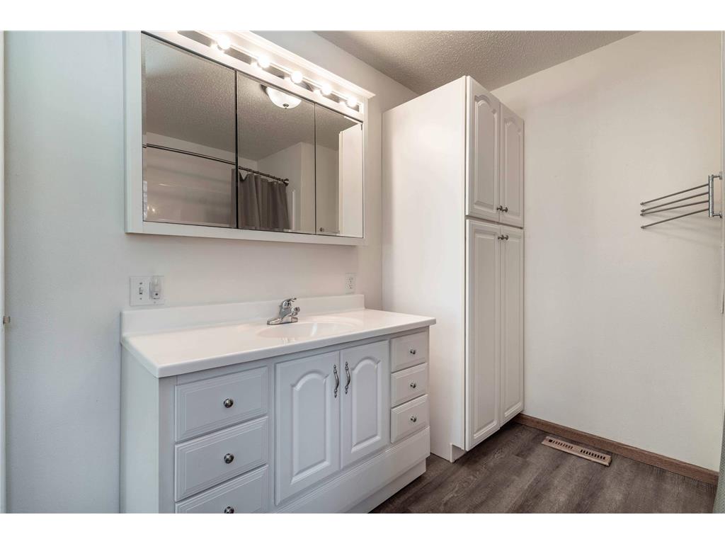 27238 County Highway 83 Everts Twp MN 56515 - Deer Lake 7030076 image18