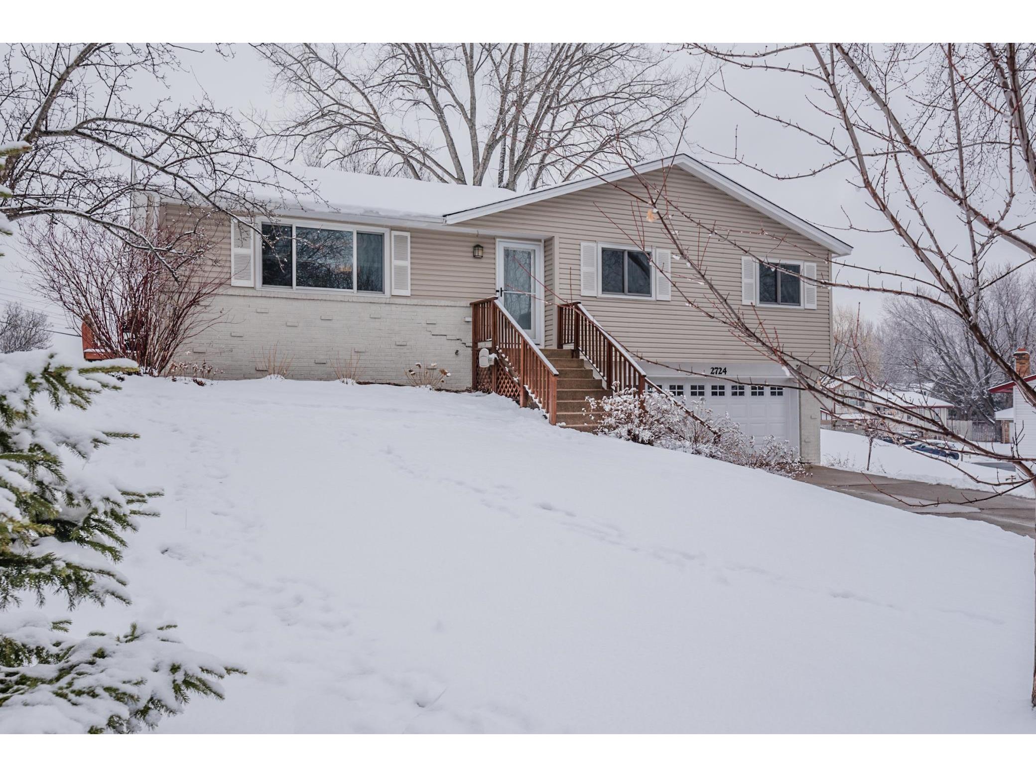 2724 Ensign Avenue N, New Hope, MN 55427 MLS 5722625 Edina Realty